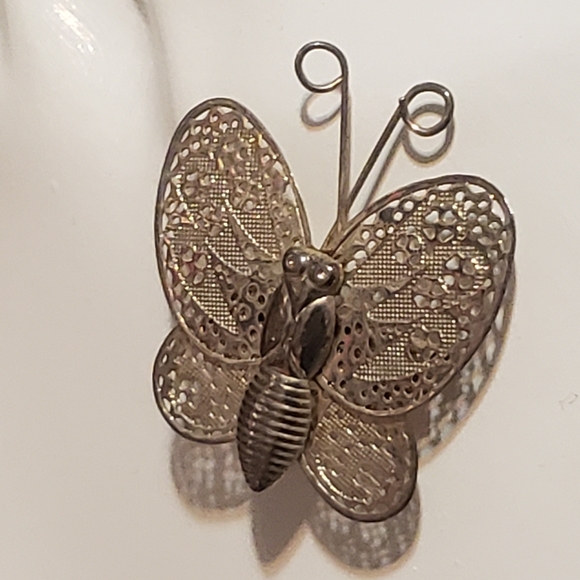 Vintage Butterfly Brooch, Filigree Silver Tone Pin - Picture 4 of 6